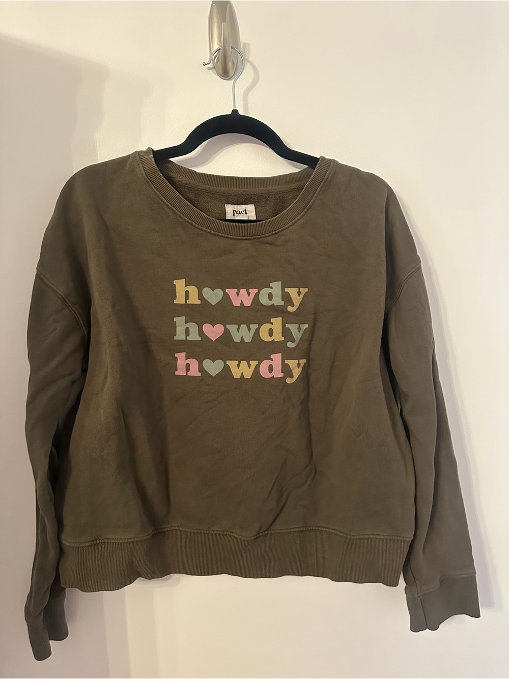 Pact Olive Crewneck Sweatshirt with Pastel 'howdy' Heart Print